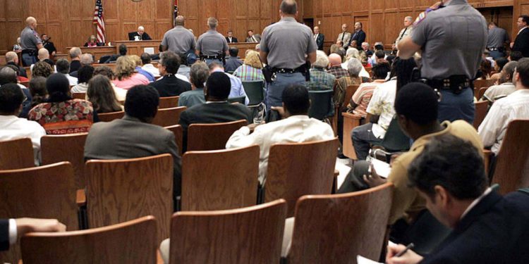 Novi javni branitelj: Neki se okreću chatgptu kako bi ponudili pravne savjete i osvojili male slučajeve potraživanja