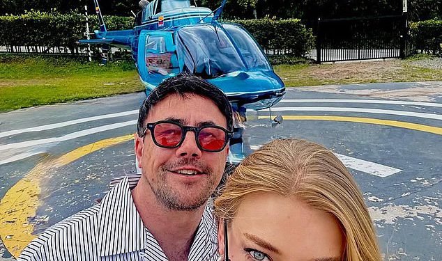 Novoided Becky Hill daje fanovima uvid u njezin kolumbijski medeni mjesec dok dijeli snimke o voljenim up sa suprugom Charlie Gardner