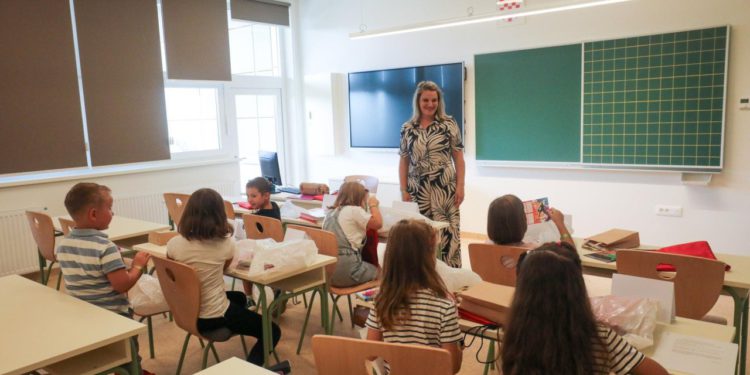 Objavljen popis najboljih učitelja i nastavnika u protekloj školskoj godini. Evo tko se sve našao na listi iz naše županije