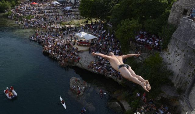 Odluka o skokovima sa Starog mosta nije dobila podršku vijećnika