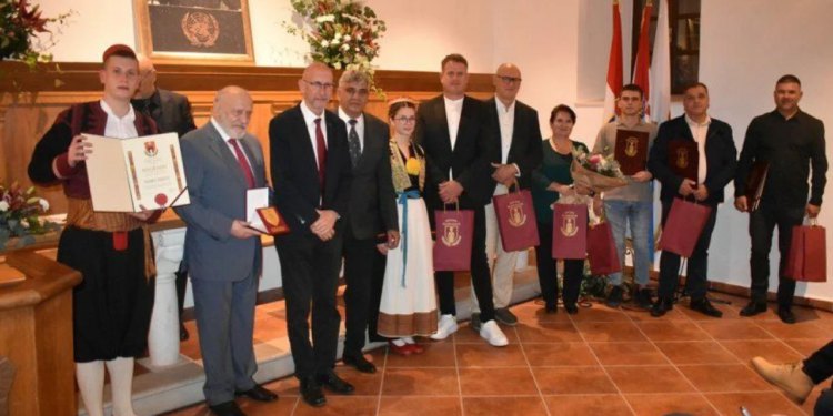 Održana Svečana sjednica Općinskog vijeća: ‘Nikada Konavljani nisu pokazivali agresivnost prema svojim susjedima, a sačuvali smo vjeru, kulturu i nacionalni identitet’