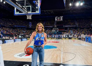 Olimpijac Emily Seebohm započinje glasine o svom ljubavnom životu s jednom Instagram fotografijom nakon što se odvaja od svog zaručnika Mafa