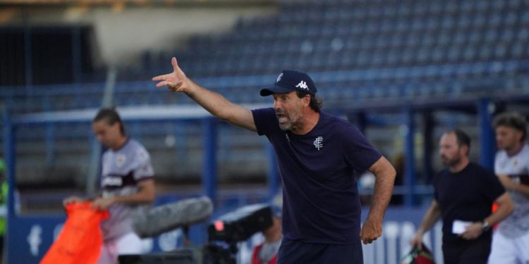 Oslobođeni treneri i priopćenja za javnost: Garlandov poziv za buđenje