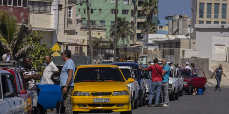 Ovo mijenja stanje na frontu: 25.000 Kubanaca pridružit će se ruskoj vojsci; SAD kreće na Kubu