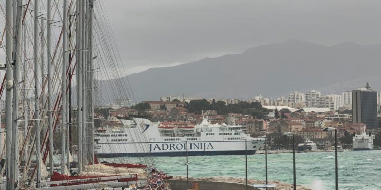 POMORSKI PROMET Više linija danas ne plovi zbog vremenskih uvjeta