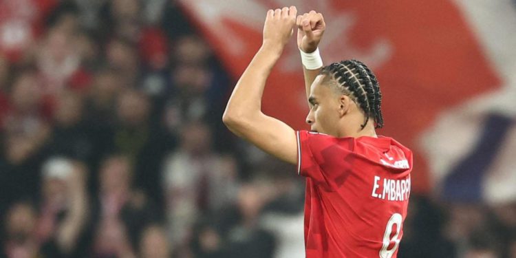 PSG je u Lilli nastavio Ethan Mbappè, a Kylian je navijao za svog brata