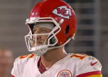 Patrick Mahomes trpi katastrofu prije nego što Jaguars postigne sulude za gostovanje u 99 metara protiv Chiefsa