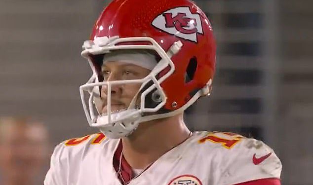 Patrick Mahomes trpi katastrofu prije nego što Jaguars postigne sulude za gostovanje u 99 metara protiv Chiefsa