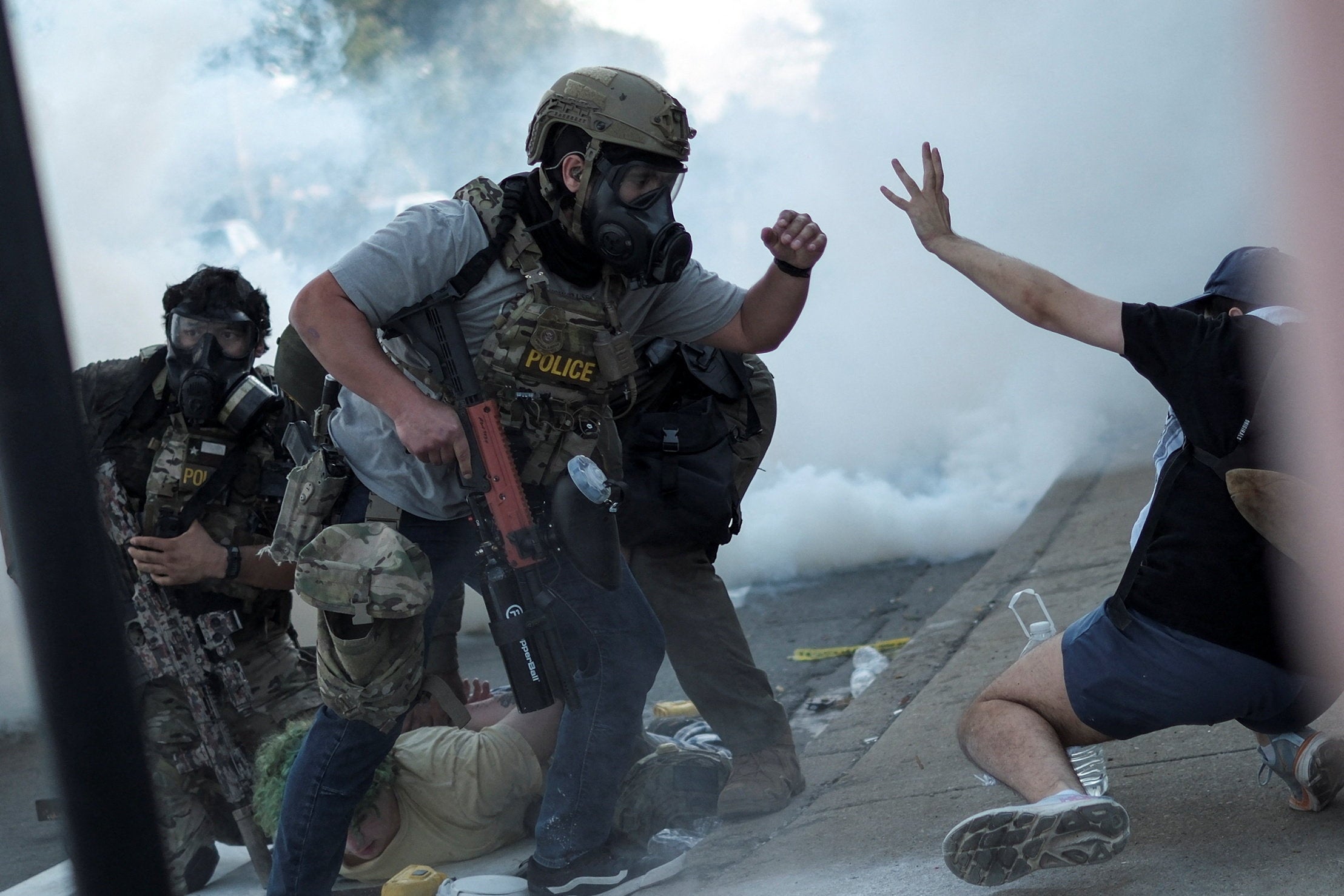 Akcija Facebooka slijedi Trumpovu kampanju pritiska protiv alatima protiv iece-a na društvenim mrežama, gdje korisnici sudjeluju u gužvi o akcijama za provođenje imigracije