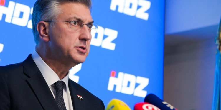Plenkoviću stigla poruka koja će ga potpuno razbjesniti: ‘Ovo je istina o njima’
