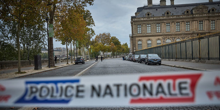 Pljačka u Louvreu bila je ‘posao iznutra’ – Telegraph — RT World News