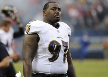 Pobjednik Baltimore Ravens Super Bowl Arthur Jones odjednom umre sa 39 godina dok je bivši tim ostao slomljen od srca