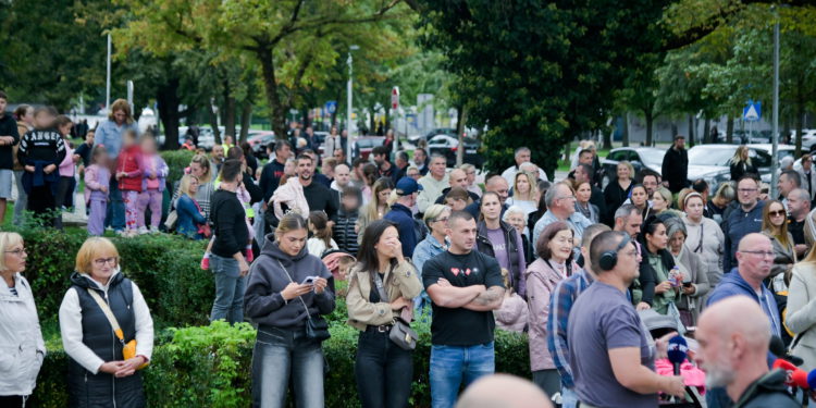 Počeo novi prosvjed protiv nasilja u Dubravi: ‘Sad ćemo pametnije, uzet ćemo sve snimke’