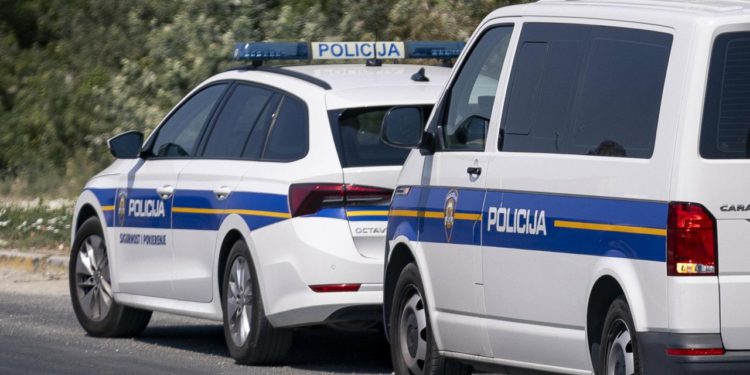 Poginuli u slijetanju automobila u more kod Senja su malteški državljani