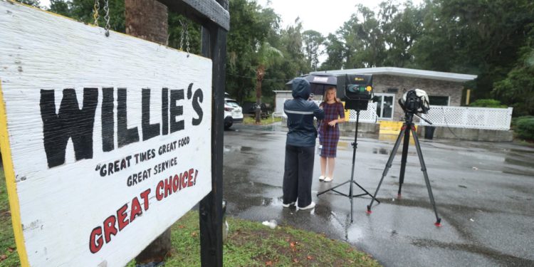 Policija se napala zbog ‘smiješnog’ nedostatka svjedoka nakon četvero ubijenih na zabavi od 700 ljudi