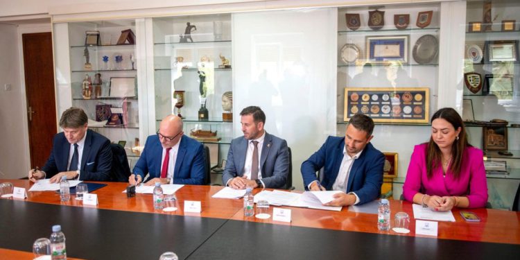 Potpisan ugovor o modernizaciji sustava javne rasvjete u Splitu