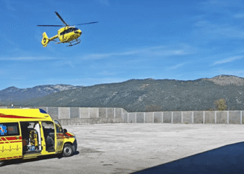 Povijesni trenutak za Vrgorac: Prvi hitni helikopterski transport iz vatrogasnog dvorišta