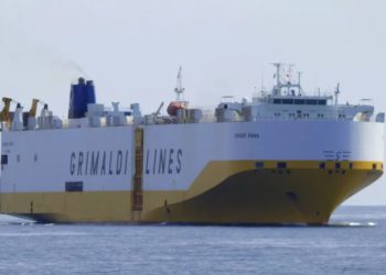 Požar u strojarnici talijanskog Ro