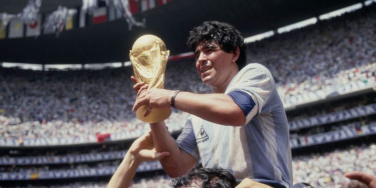 Preminuo Roberto Cejas, navijač koji je Maradonu digao u nebesa 1986.