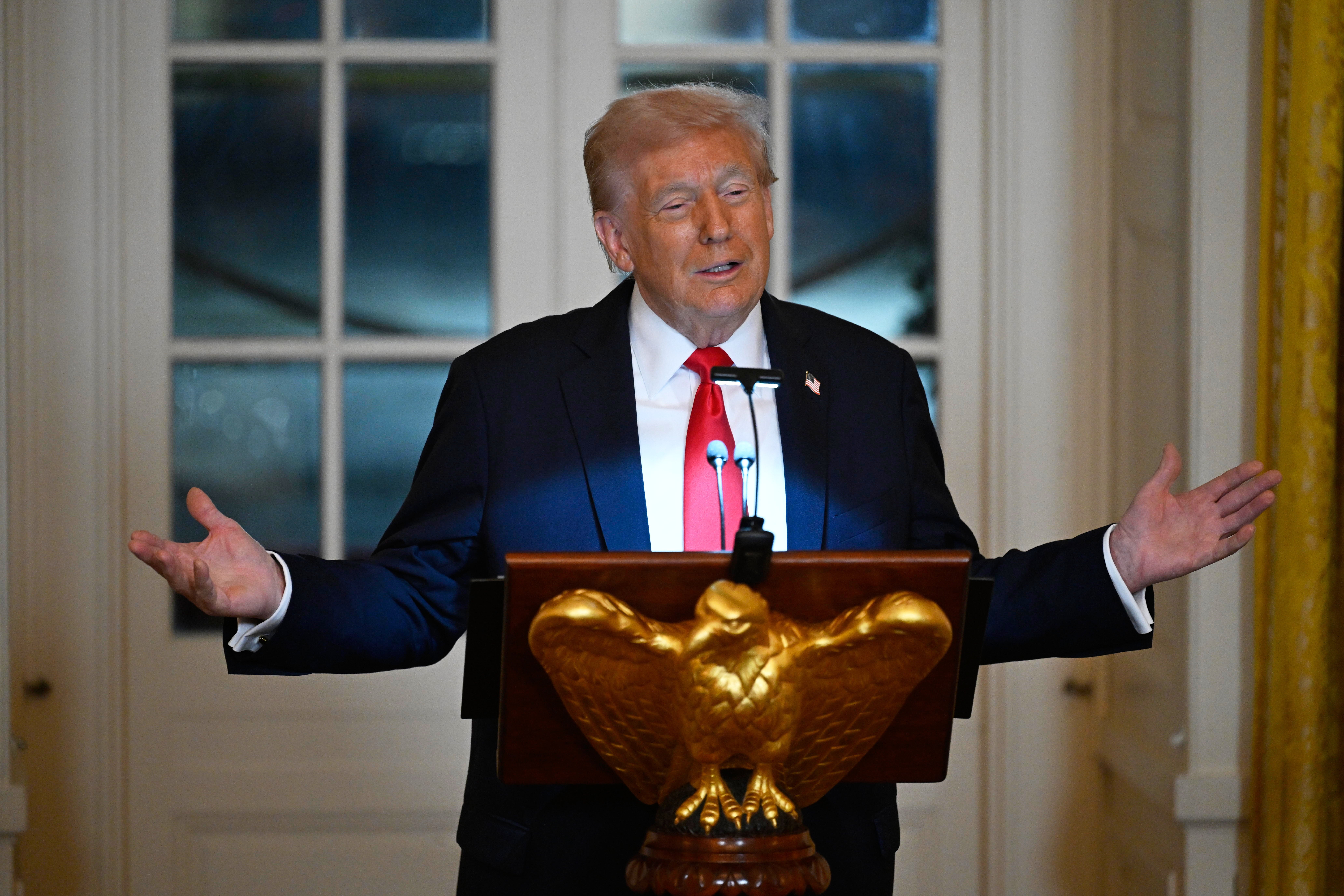 Trump je govorio o svojoj prvoj noći u Bijeloj kući s Melanijom dok je razgovarao s donatorima tijekom skupa prikupljanja sredstava u srijedu.