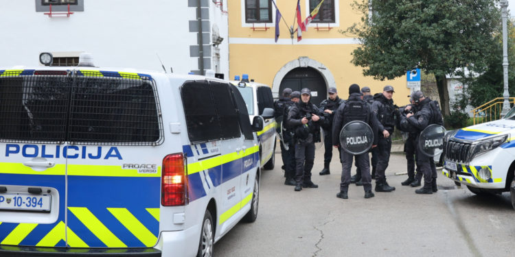 Pronađen Rom koji je ubio oca dok je ovaj spašavao sina: Pazite kako je dočekao policiju