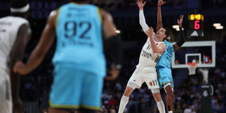 Prvak Europe potopljen u Madridu. Mario Hezonja s pet uzastopnih koševa probudio Real iz noćne more