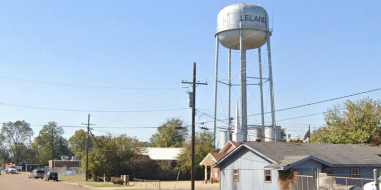 Pucnjava na nogometnoj utakmici u Mississippi -u ostavlja 4 mrtve, a nekolicina drugih ozlijeđenih