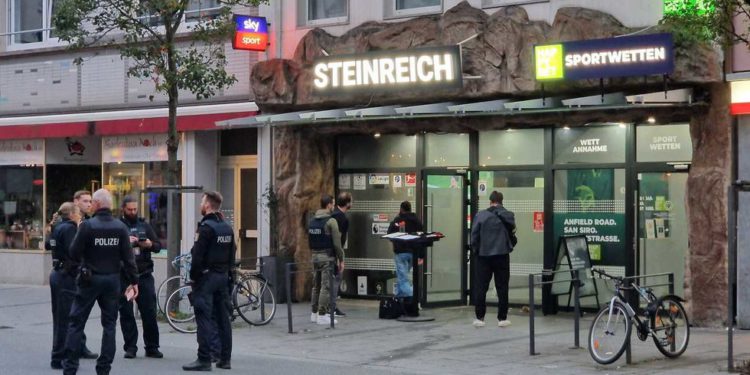 Pucnjevi ispaljeni u centru njemačkog grada – Media – RT World News