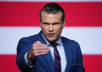 Ratni tajnik Pete Hegseth reagira nakon što Laura Loomer u SAD -u uništi katarsku zrakoplovnu bazu