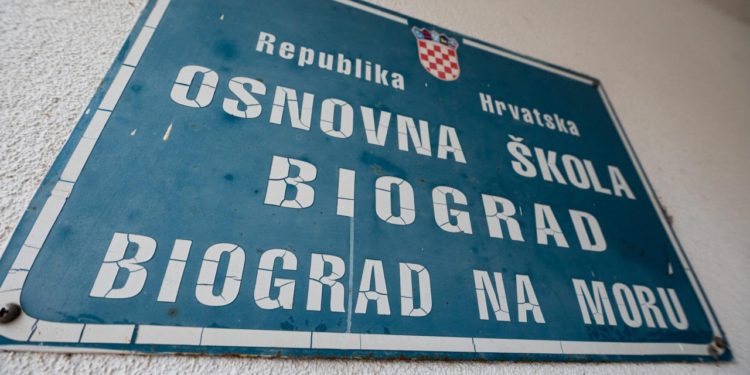 Ravnatelj Brtan: Djeca su se igrala na njima ali nisu odgovorna za pad kliznih vrata! Zatražio sam da se ostala vrata uklone