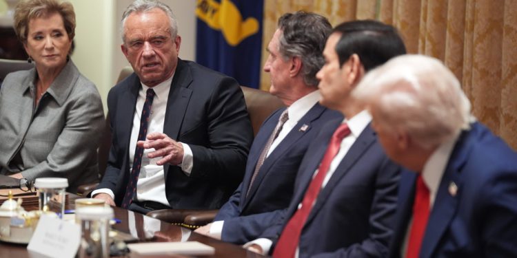 Republikanci koji su glasali za potvrdu RFK Jr.-a zbunjene njegovim tvrdnjama o autizmiji: “To je novo”