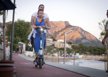 Rješenje za opasnost na dva kotača: na električne romobile registracije, vožnja kolnikom, a maloljetnike – u autoškole!