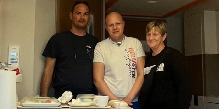 Robert se iz Turske vratio u Hrvatsku: ‘Pobijedio sam rak kostiju. Sretan sam što sam se vratio. Zaželio sam se janjetine’