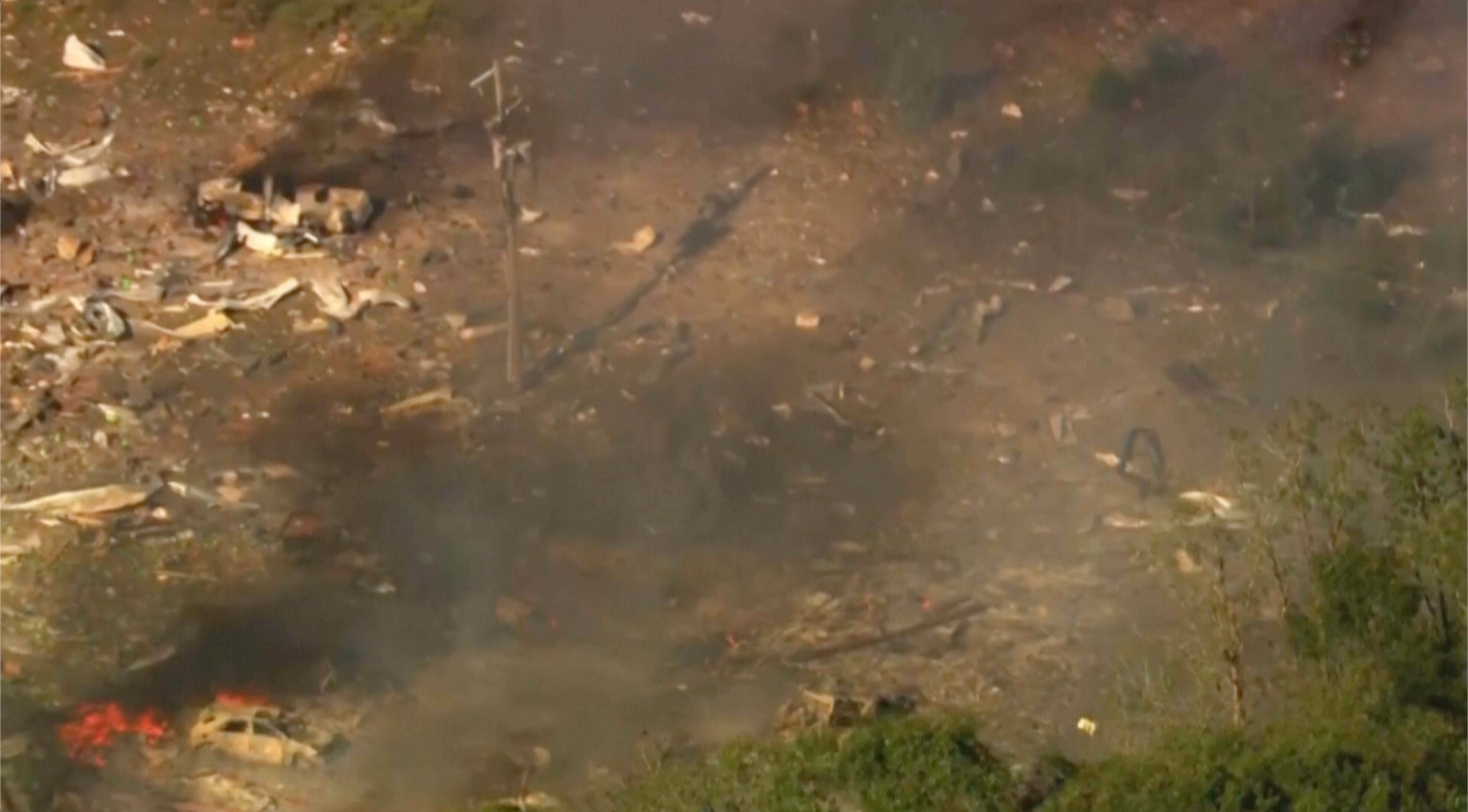 Uzrok eksplozije još nije poznat. Izjava koju je iznio okrug Humphreys pozvao je ljude da izbjegavaju nagađanja i poštuju privatnost žrtava