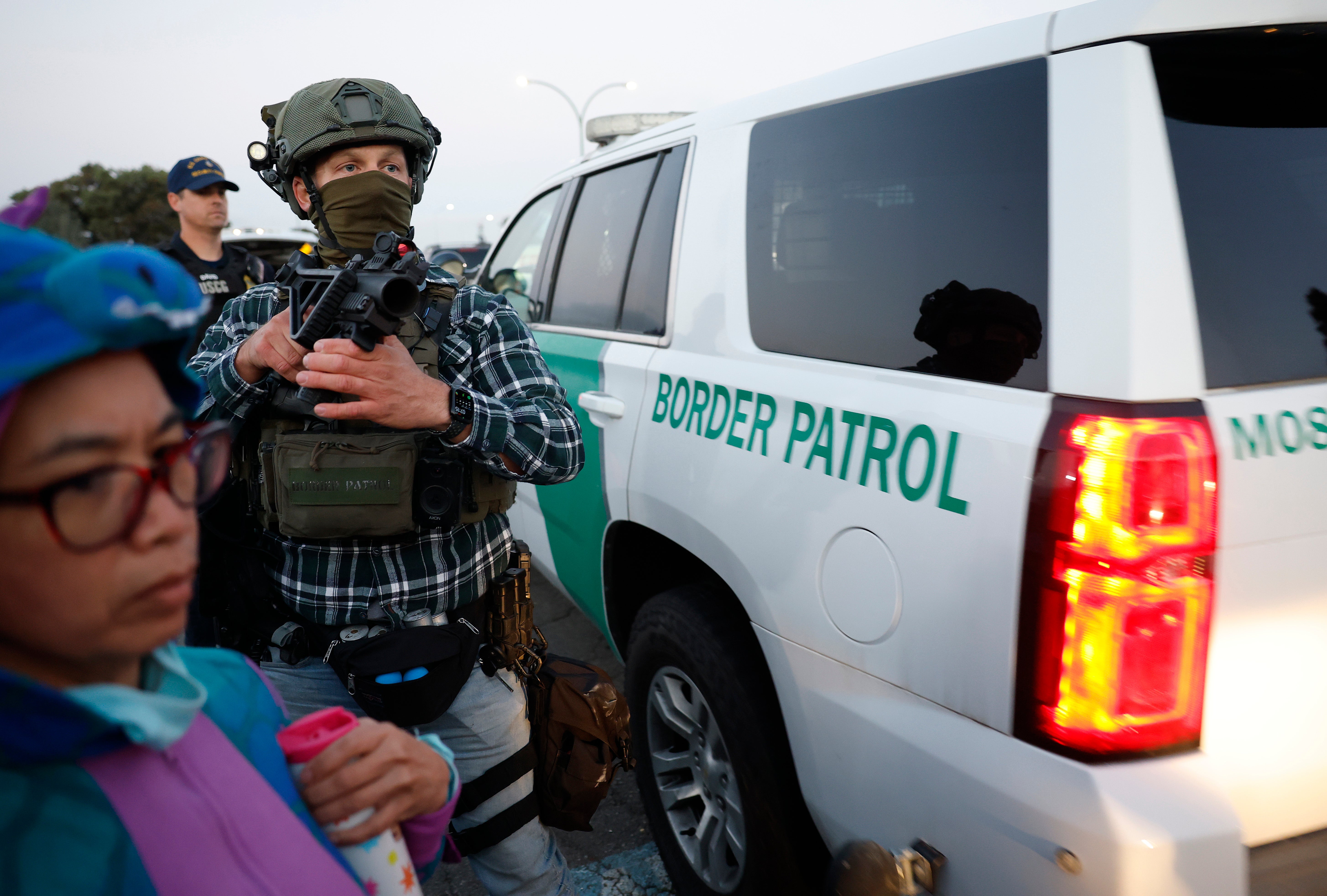 Predsjednik je u četvrtak najavio da će njegova administracija pauzirati planiranu imigrantsku akciju u San Franciscu, iako su se savezni agenti okupili u bazi izvan grada uoči operacije