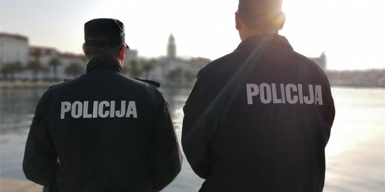 SPLITSKI DIVLJI ZAPAD Policija za vikend iz prometa isključila 94 vozača, sankcionirana 433 prometna prekršaja, neki završili i u zatvoru!