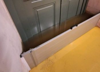 SRAMOTNA KRAĐA U RIJECI Netko je ukrao vodonepropusnu branu s ulaza Dječje kuće