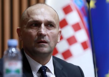 Sabor o vojnom roku, Benčić iznervirala Jandrokovića: ‘Samo ste htjeli poklopiti’