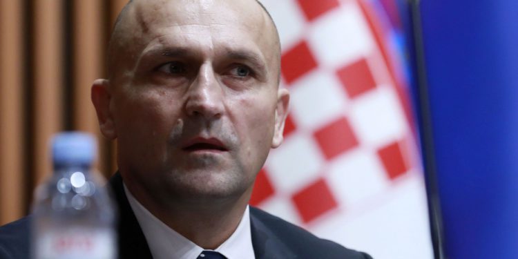 Sabor o vojnom roku, Benčić iznervirala Jandrokovića: ‘Samo ste htjeli poklopiti’
