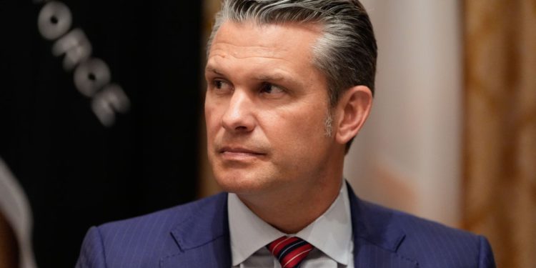 Samo 15 novinara ostalo je u Pentagonu nakon što su novinari potaknuli napuštanje. Ovo su oni