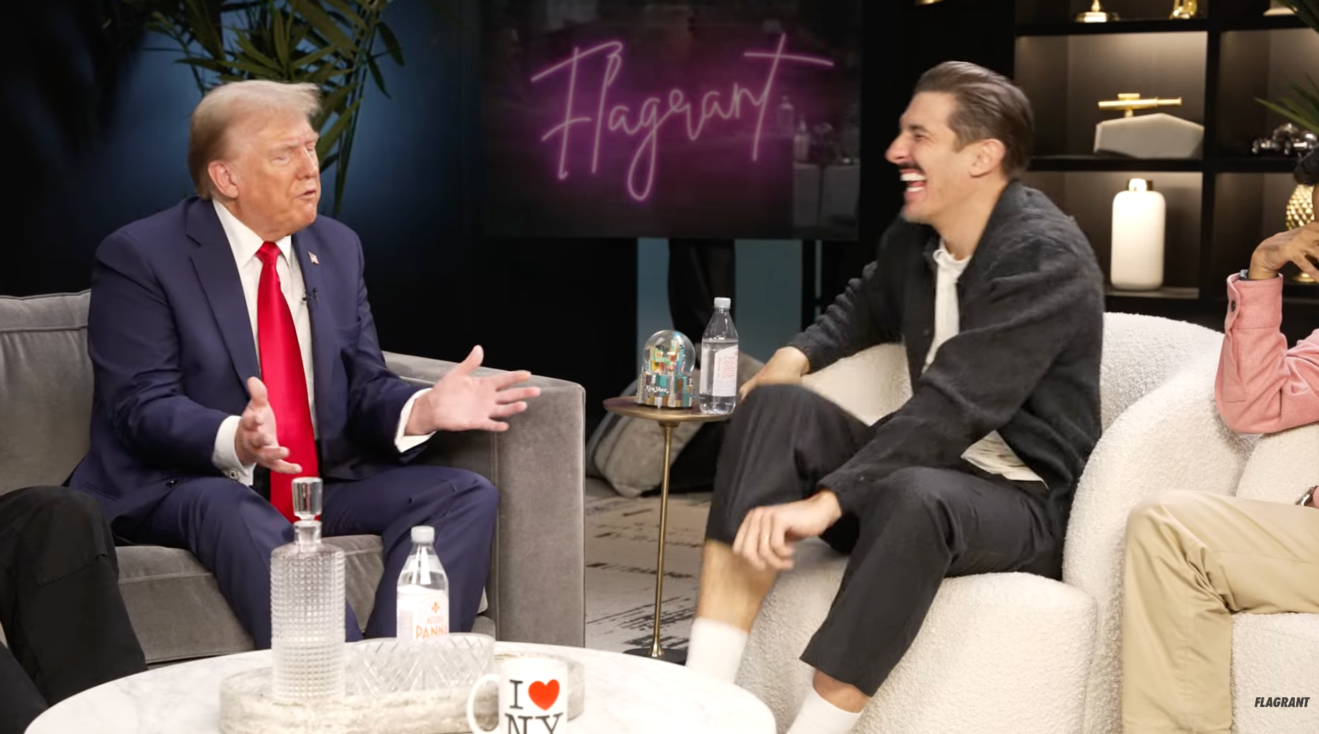 Komičar Andrew Schulz nasmijava se u lice Donalda Trumpa nakon što tvrdi da je 'u osnovi istinita osoba'