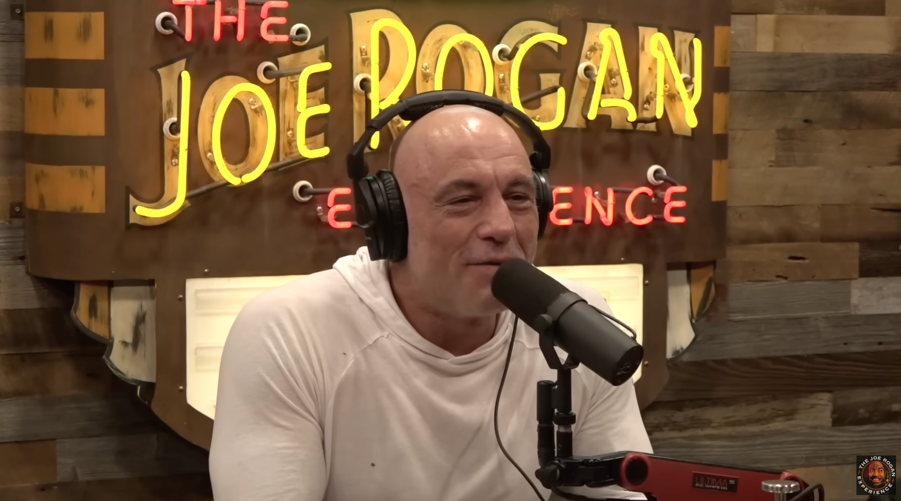 Rogan se više puta zabavljao na guverneru Kalifornije i nedavno je rekao da želi biti predsjednik 'tako loše'