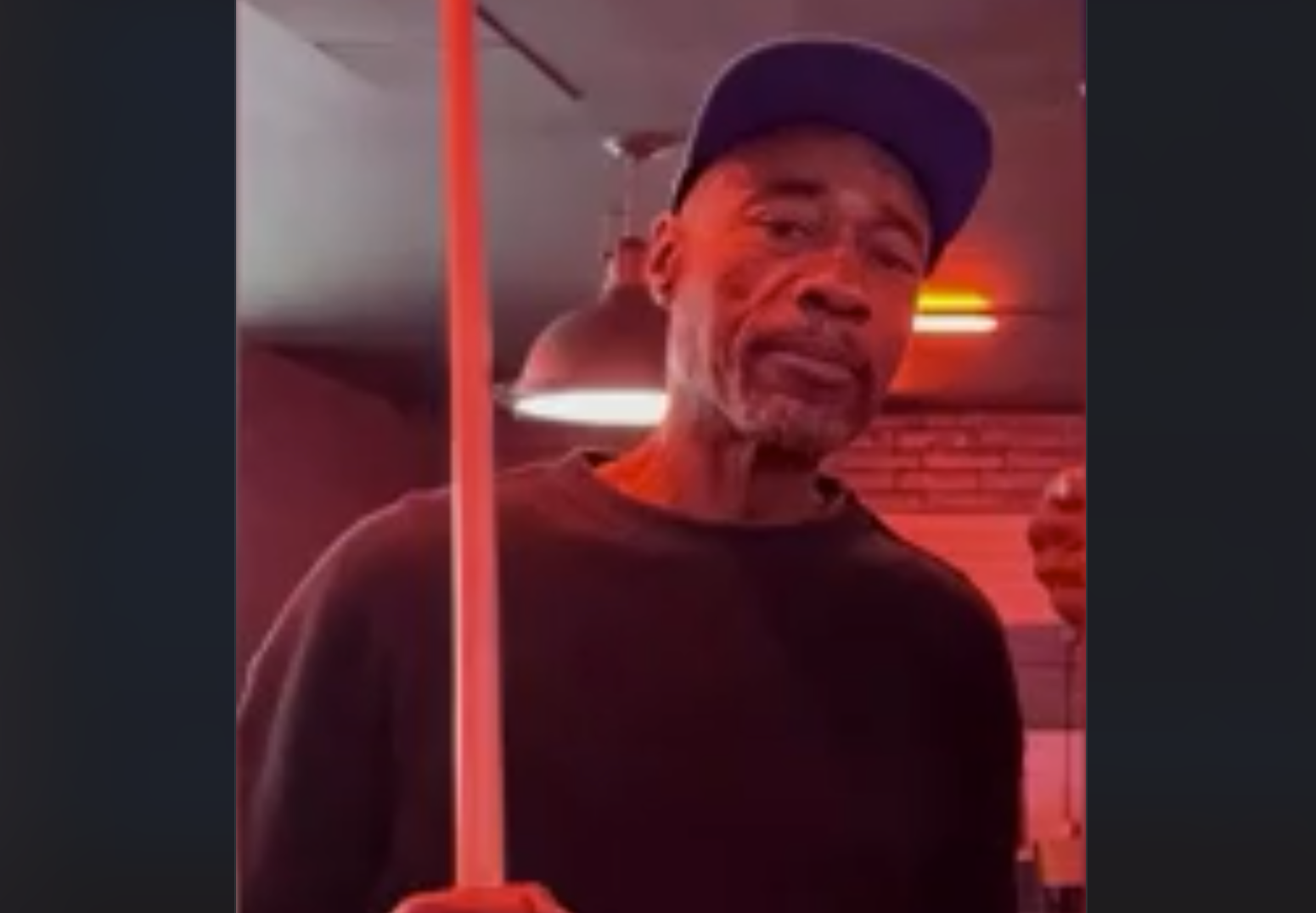 Joey Alexander (60) upucan je izvan glavne knjižnice San Francisco 26. rujna, a kasnije je umro 30. rujna