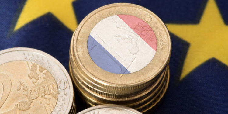 Šef francuske središnje banke upozorava na ekonomsko ‘gušenje’ — RT World News