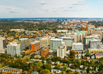 Seksualni prijestupnik koristio je transrodni identitet za pristup školskim bazenima Arlington