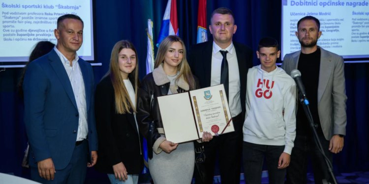 Škabrnja obilježila Dan općine: načelnik Ivan Škara dodijelio javna priznanja i najavio izgradnju sportske dvorane