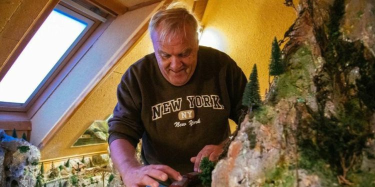 Skladatelj i ‘željezničar’ završio projekt života: za simfoniju na tračnicama trebalo mu je 10 godina, a evo kako izgleda