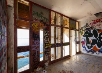 Slobodna Dalmacija – A gdje je struka?! Oronuli kompleks na Duilovu mogao bi biti skupocjena maštarija: ‘Onda novo rješenje…’