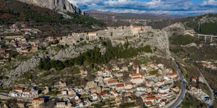 Slobodna Dalmacija – Dio potrošača iz okolice Splita sutra će cijelo jutro biti bez vode! Pripremite zalihe već sada, nema cisterne…