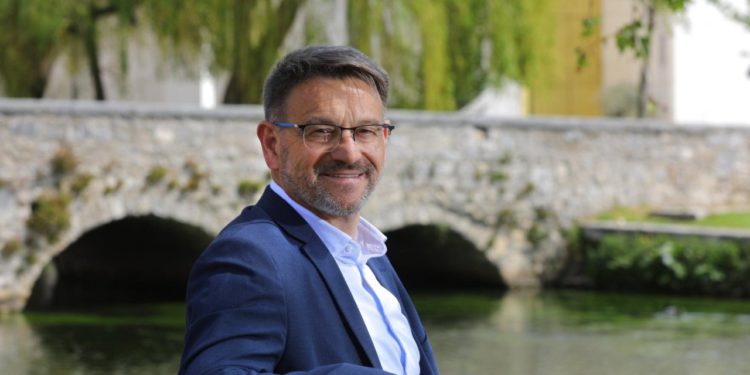 Slobodna Dalmacija – Gradonačelnik Ninčević posjetio najveći mjesni odbor u Solinu – Priko Vode